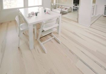   Karelia ()  Polar  Country Vanilla Matt 3S . 3031118164001111