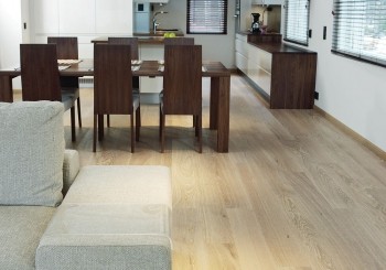 Паркетная доска Karelia (Карелия) Dawn Дуб Stonewashed Ivory R арт. 1011111062626111 Паркетная доска Karelia (Карелия) Dawn Дуб Stonewashed Ivory R арт. 1011111062626111