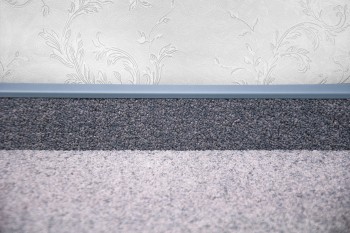 Плинтус для ковролина Korner Listwa графит арт. 108 Плинтус для ковролина Korner Listwa графит арт. 108