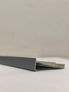 Плинтус для ковролина Korner Listwa графит арт. 108 Плинтус для ковролина Korner Listwa графит арт. 108