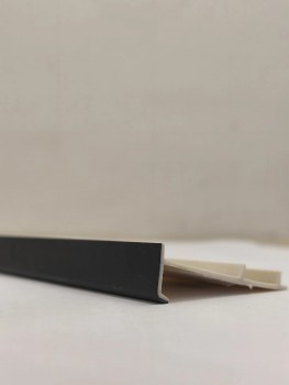 Плинтус для ковролина Korner Listwa черный арт. 109 Плинтус для ковролина Korner Listwa черный арт. 109